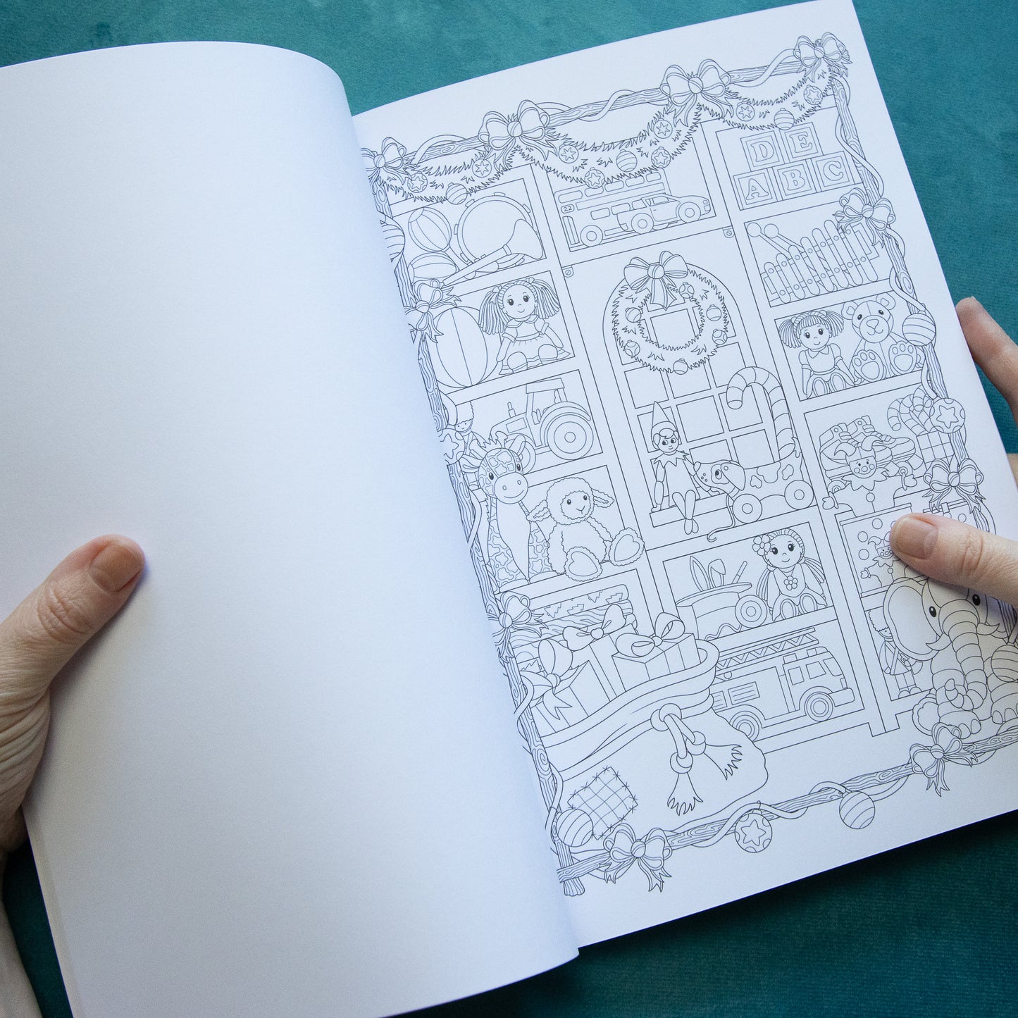 The Cute & Christmassy Colouring Book | 32 Xmas Themed Designs to Colour | Paperback A4